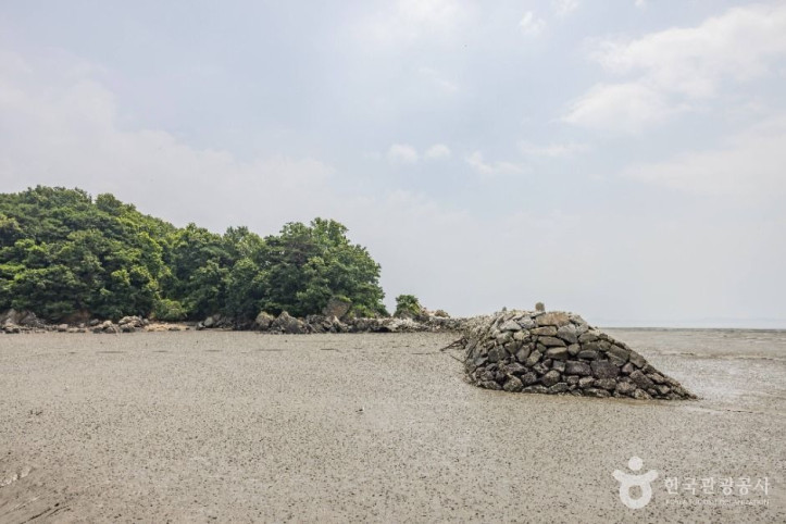 장구너머항 여행 추천 - 메고지고