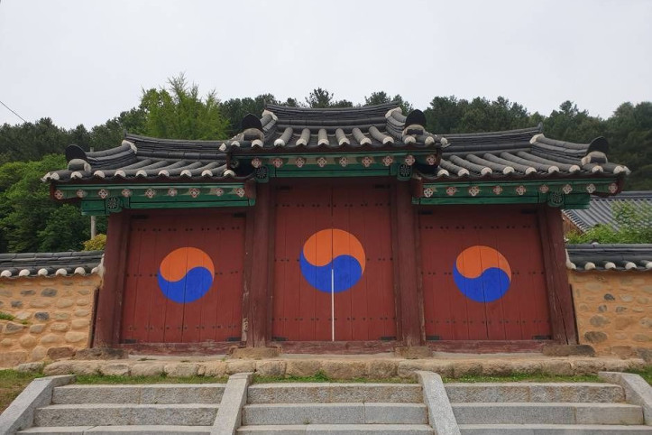 화천향교 여행 추천 - 메고지고