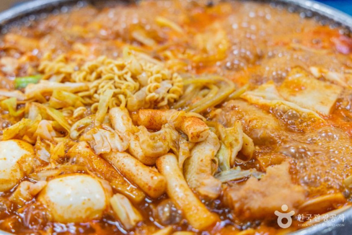 신당동 떡볶이타운 여행 추천 - 메고지고