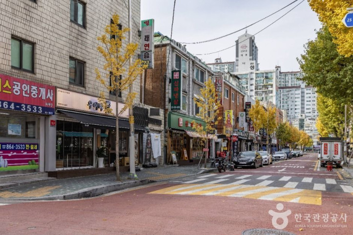 국제음식문화거리(INTERNATIONAL FOOD STREET) 여행 추천 - 메고지고