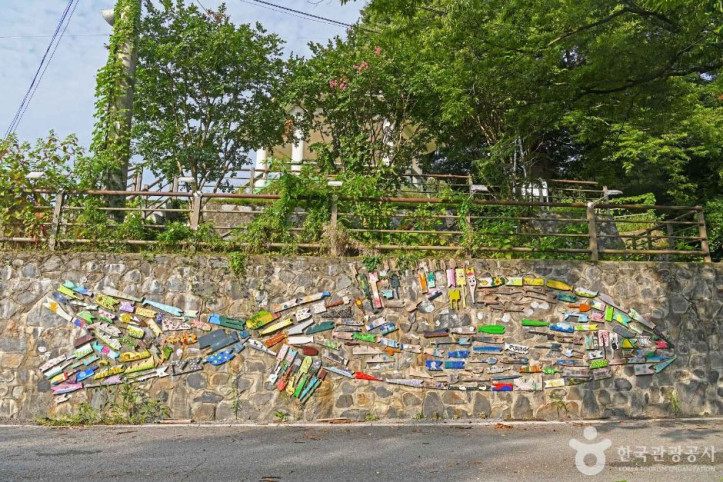 바람개비 마을 여행 추천 - 메고지고