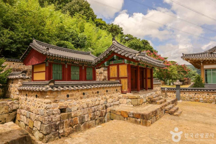 녹동서원 여행 추천 - 메고지고