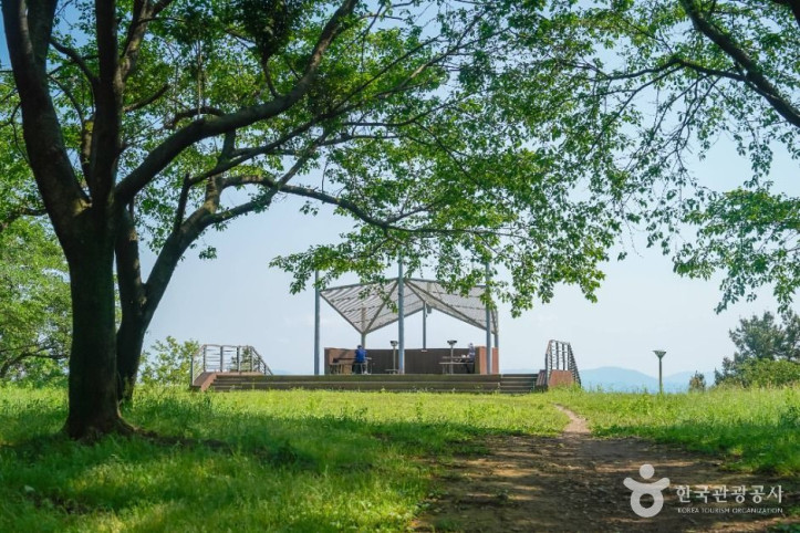 안민고개 여행 추천 - 메고지고