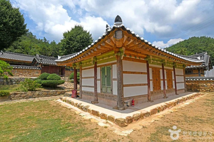 지도향교 여행 추천 - 메고지고