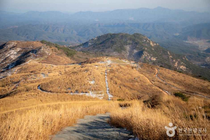 황매산 군립공원 여행 추천 - 메고지고