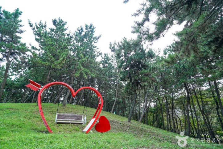 안정근린공원 여행 추천 - 메고지고
