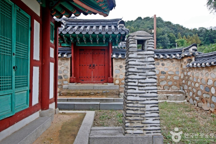 숭현서원지 여행 추천 - 메고지고