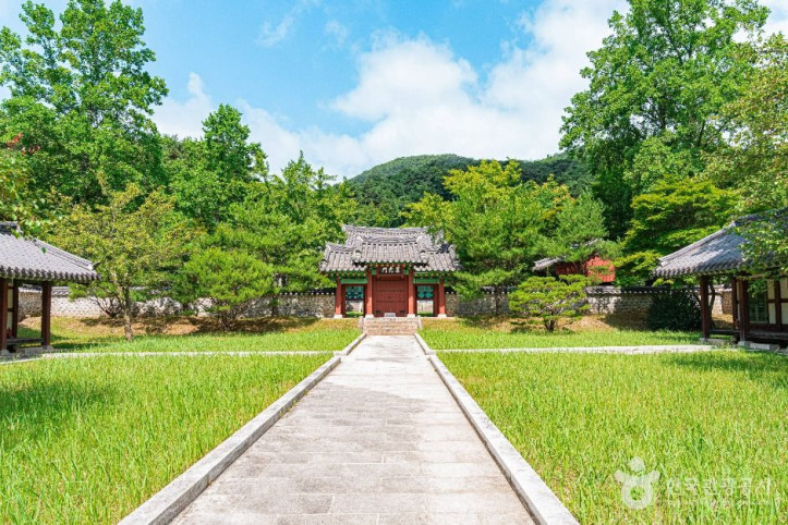 충장사 여행 추천 - 메고지고