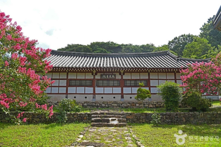 봉암서원 (장성) 여행 추천 - 메고지고