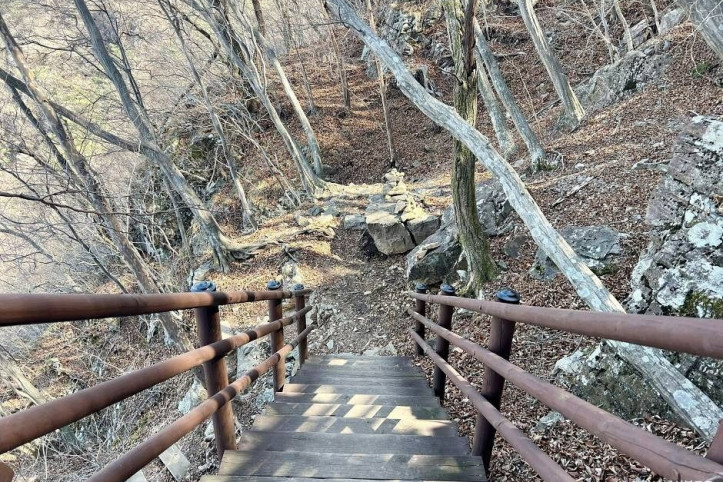 적석산 여행 추천 - 메고지고