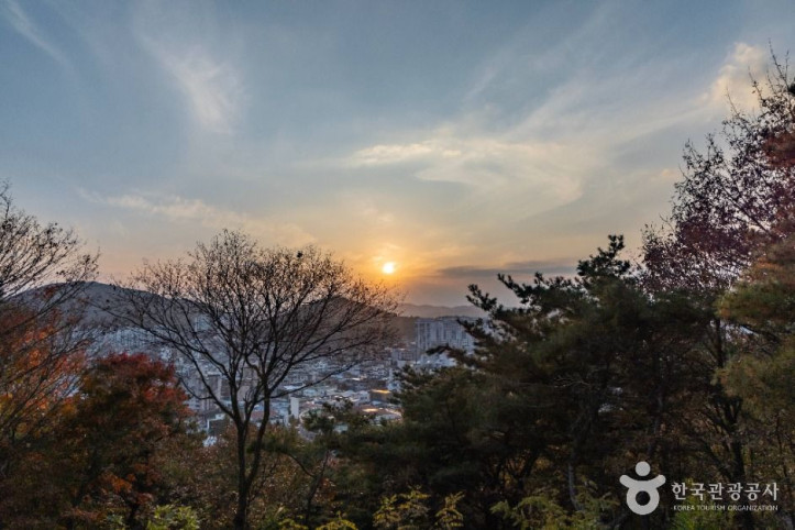 성황산 여행 추천 - 메고지고