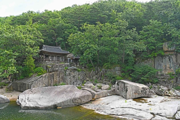 암서재 여행 추천 - 메고지고