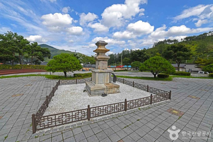 본적사지3층석탑 여행 추천 - 메고지고