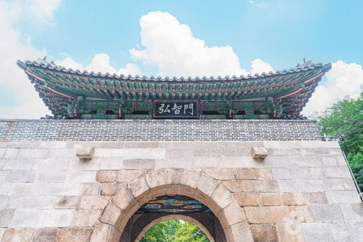 홍지문 및 탕춘대성 여행 추천 - 메고지고