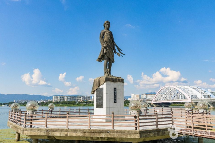 소양강처녀상 여행 추천 - 메고지고