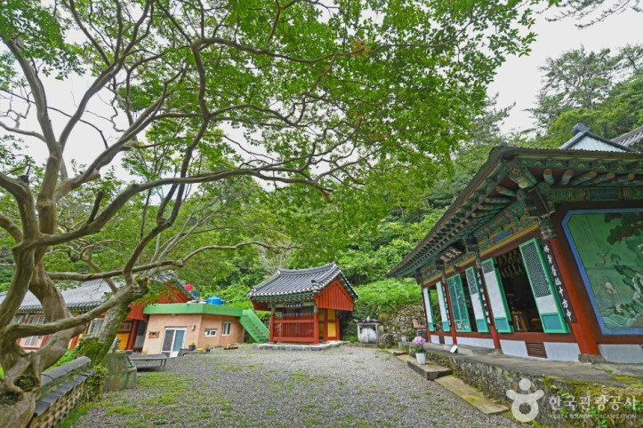 봉래사 여행 추천 - 메고지고