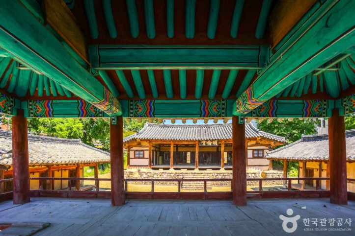 군위향교 여행 추천 - 메고지고