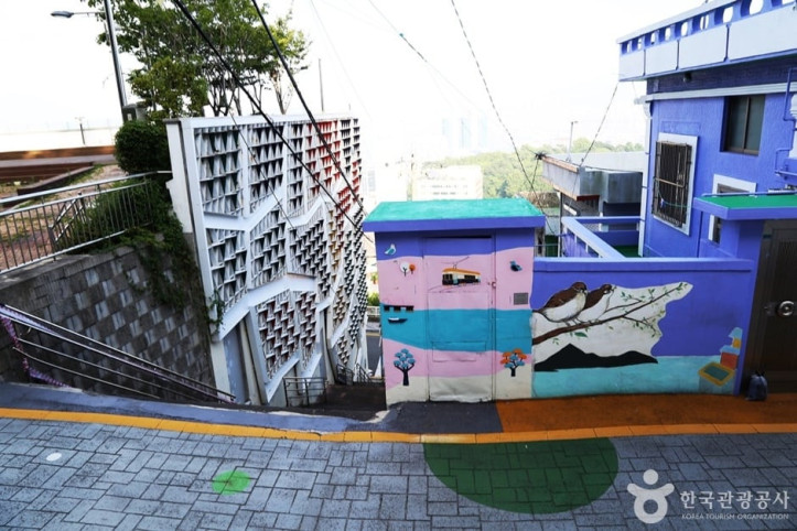 색채마을 여행 추천 - 메고지고