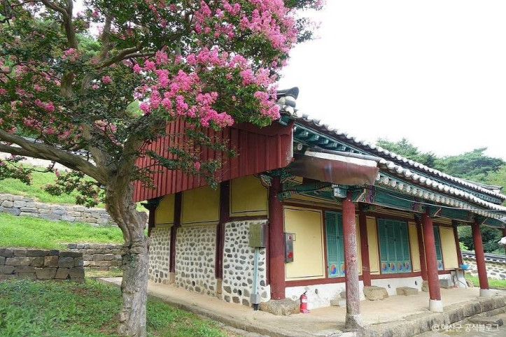 덕산향교 여행 추천 - 메고지고
