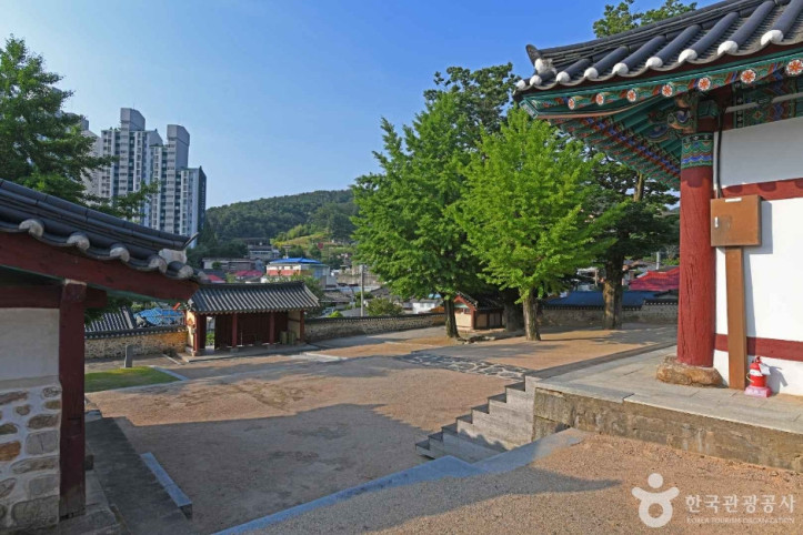 공주향교 여행 추천 - 메고지고