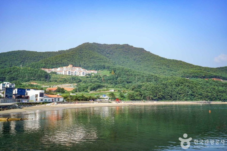 덕원해수욕장 여행 추천 - 메고지고