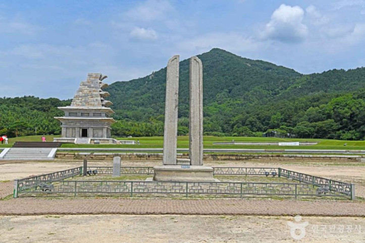 익산 미륵사지 당간지주 여행 추천 - 메고지고