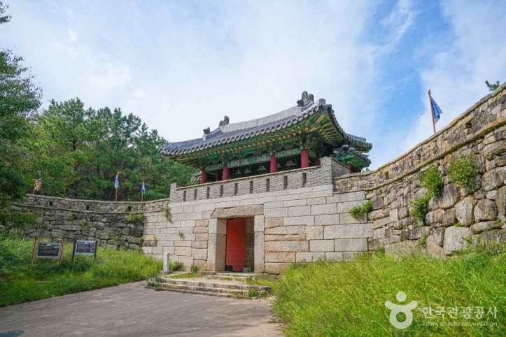 금정산성 여행 추천 - 메고지고