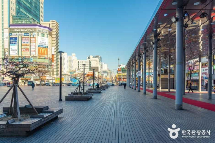 부천역마루광장 여행 추천 - 메고지고