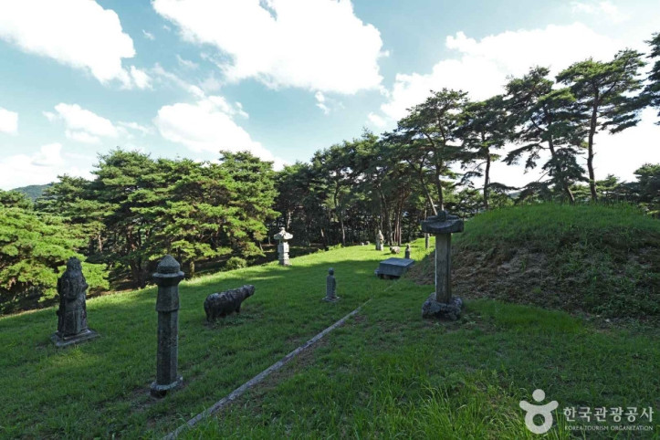 임경업 장군 묘소 여행 추천 - 메고지고