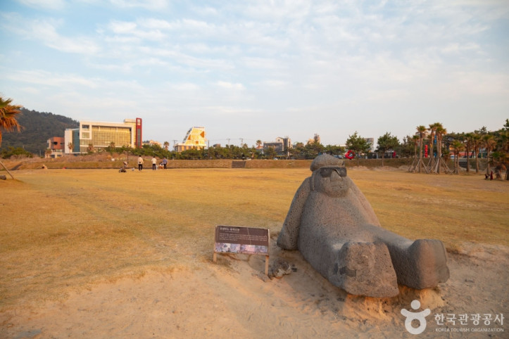함덕해수욕장 (함덕 서우봉 해변) 여행 추천 - 메고지고