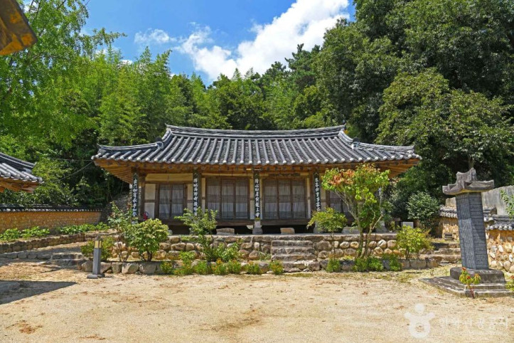 용장서원 여행 추천 - 메고지고