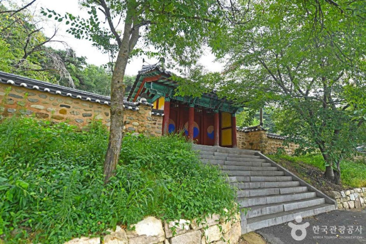 용안향교 여행 추천 - 메고지고