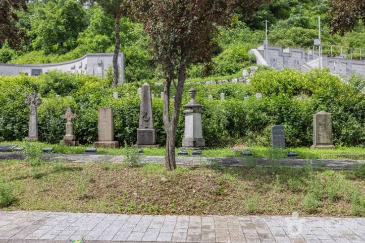 인천가족공원 외국인묘지 여행 추천 - 메고지고