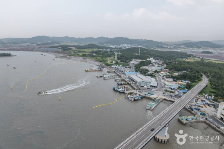 송도항 여행 추천 - 메고지고