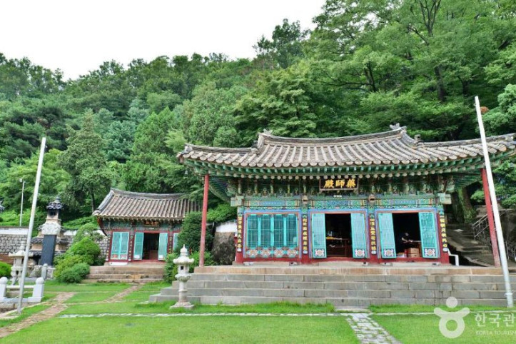 백련사(서대문) 여행 추천 - 메고지고