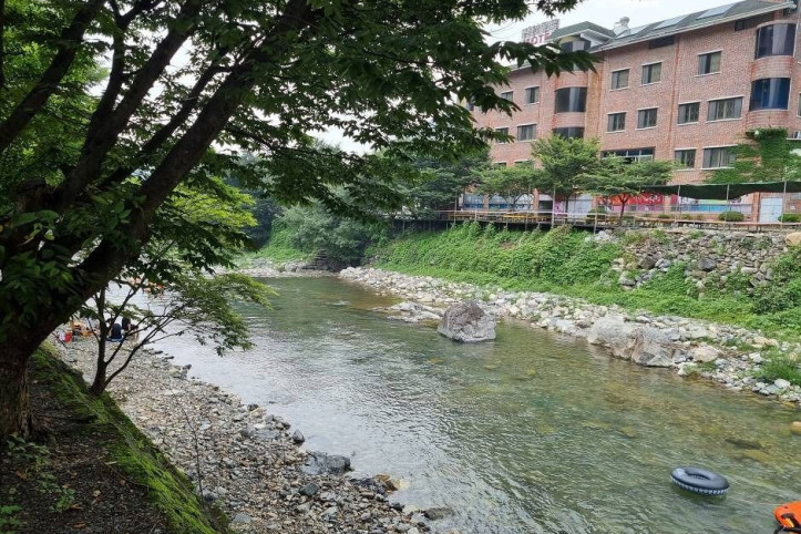 표충사 계곡 여행 추천 - 메고지고