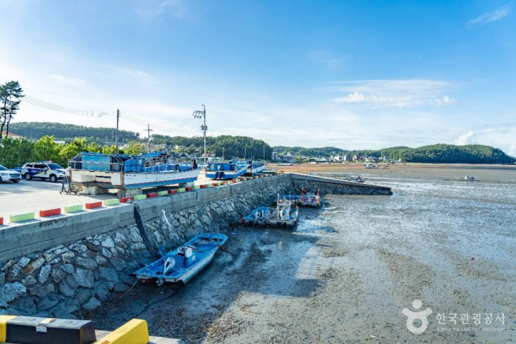 고래뿌리선착장(고랫부리선착장) 여행 추천 - 메고지고