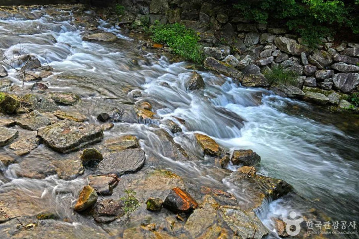 덕산계곡 여행 추천 - 메고지고