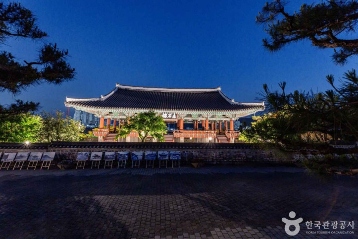 촉석루 여행 추천 - 메고지고