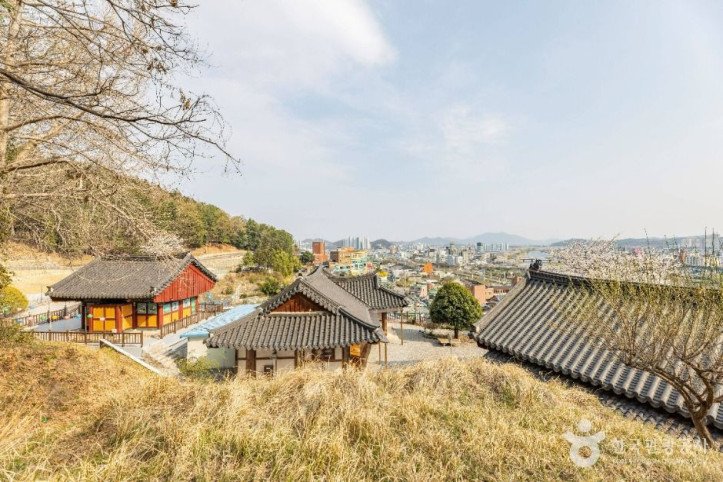 흥륜사(순천) 여행 추천 - 메고지고