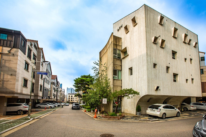 동편마을 카페거리 여행 추천 - 메고지고