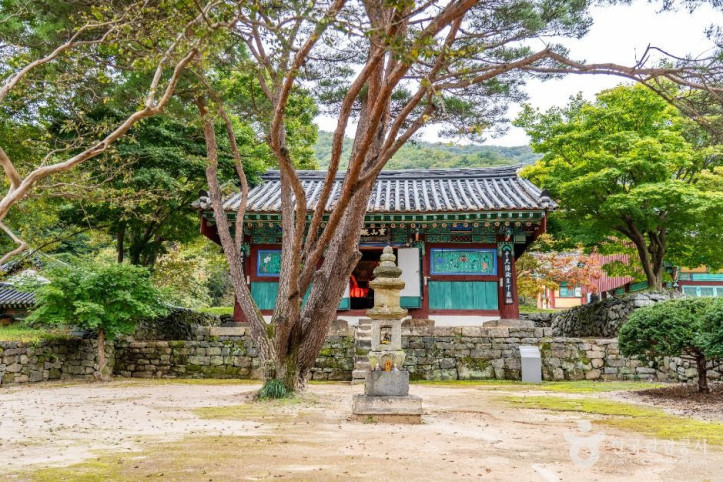 무량사(부여) 여행 추천 - 메고지고