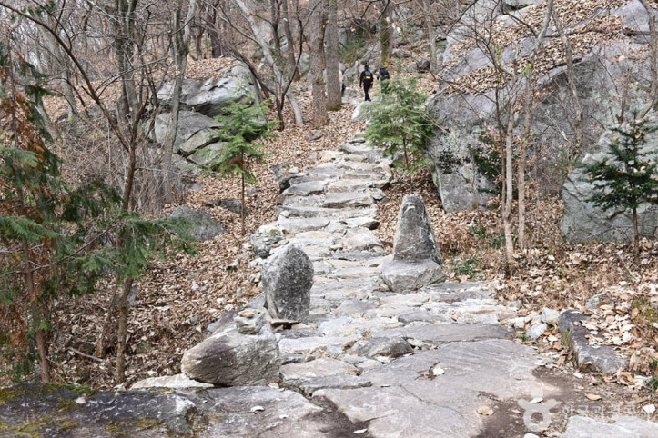 용궐산 여행 추천 - 메고지고