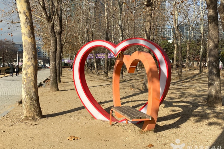평촌중앙공원 여행 추천 - 메고지고