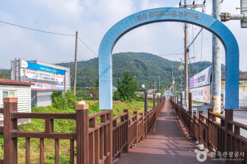 충주 지당리 석조여래입상 여행 추천 - 메고지고