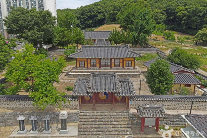 온양향교 여행 추천 - 메고지고