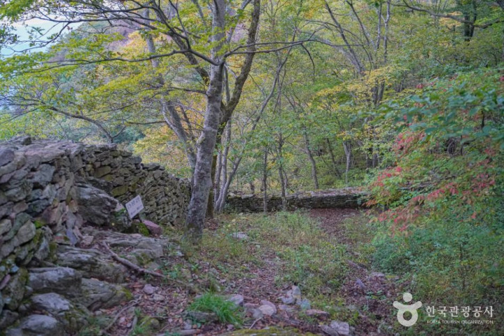 무주 적상산성 여행 추천 - 메고지고