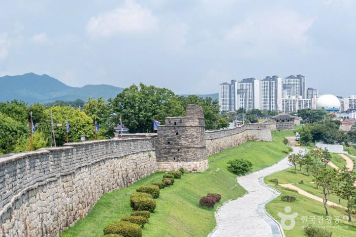 봉돈 여행 추천 - 메고지고