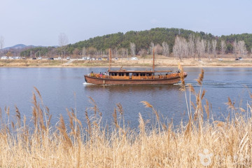 구드래조각공원 여행 추천 - 메고지고
