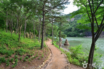 비봉공룡공원 여행 추천 - 메고지고